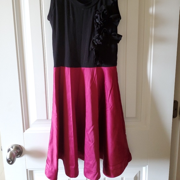 5/$13 Trixxi Bow Dress - Picture 2 of 3